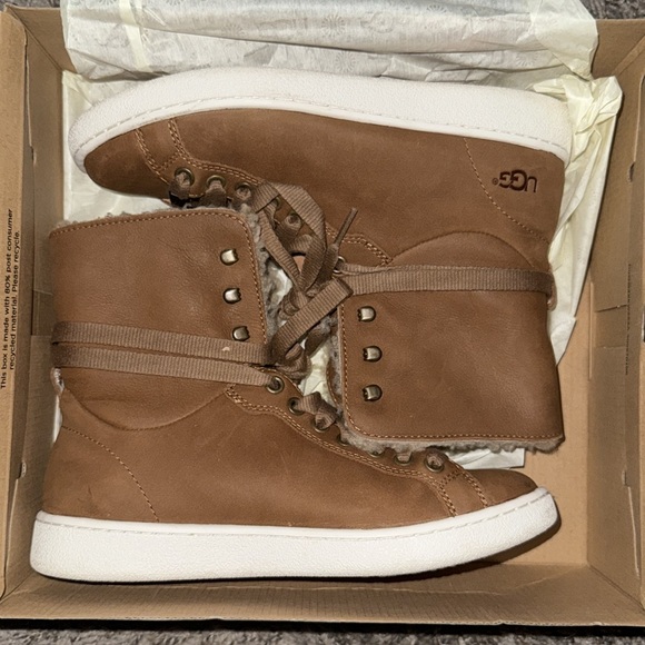 UGG High Top Sneakers -Brand New In Box - Picture 16 of 16